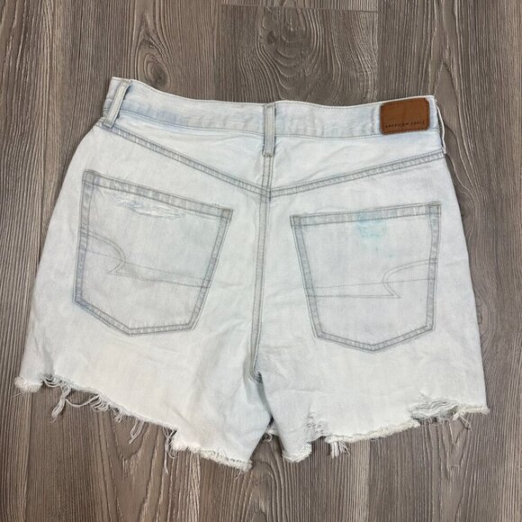 American Eagle Distressed 90’s Boyfriend Denim Shorts Light Wash Size 8 - Picture 4 of 6